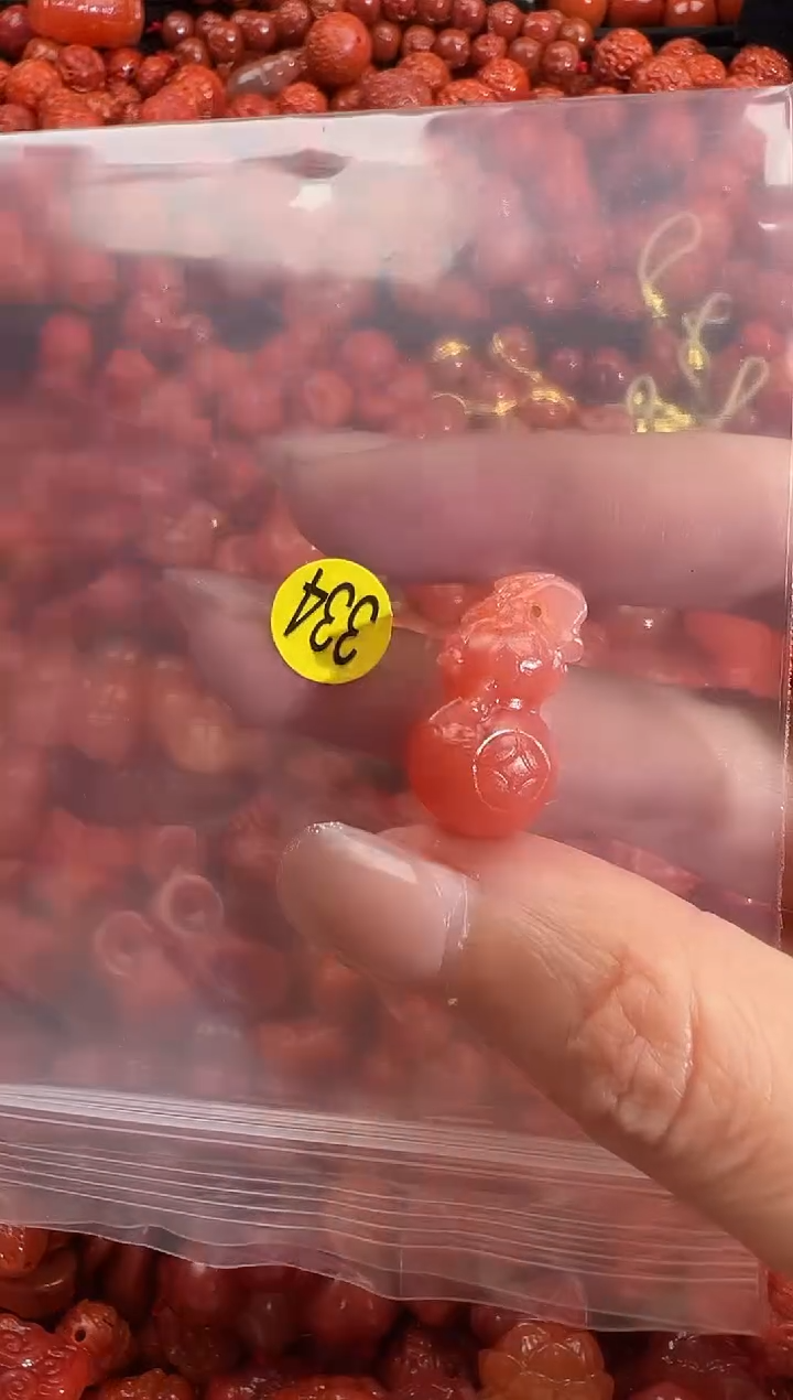 颈饰未镶嵌南红玛瑙1