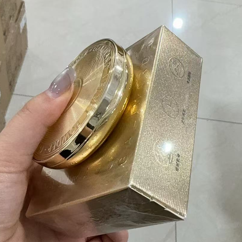 哇塞！好遮瑕的粉饼呀！！！