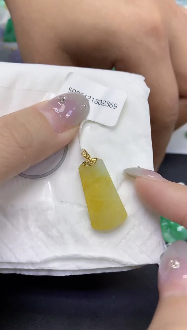 颈饰18K金镶嵌翡翠天然缅甸翡翠A货百元以上9元证书费自理