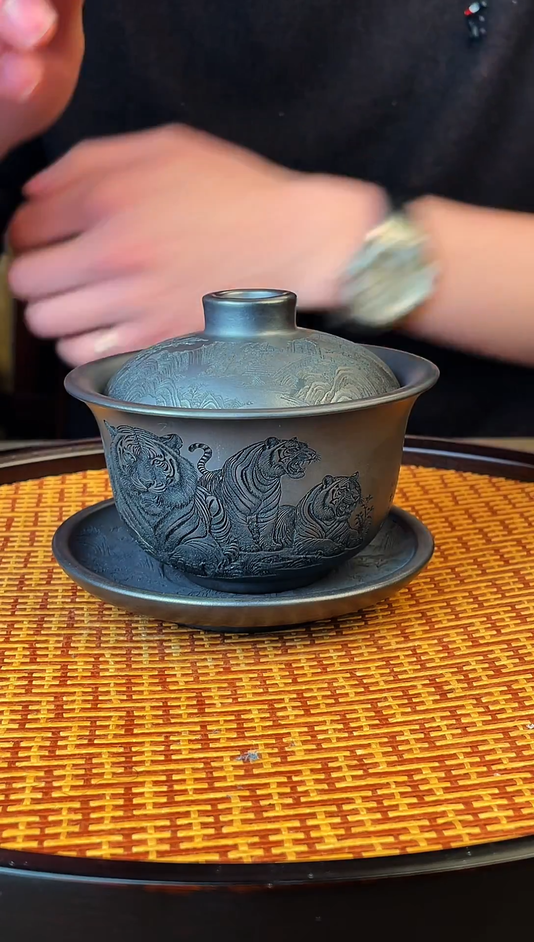 用****1五虎图  玄铁石黄  盖碗三件套  