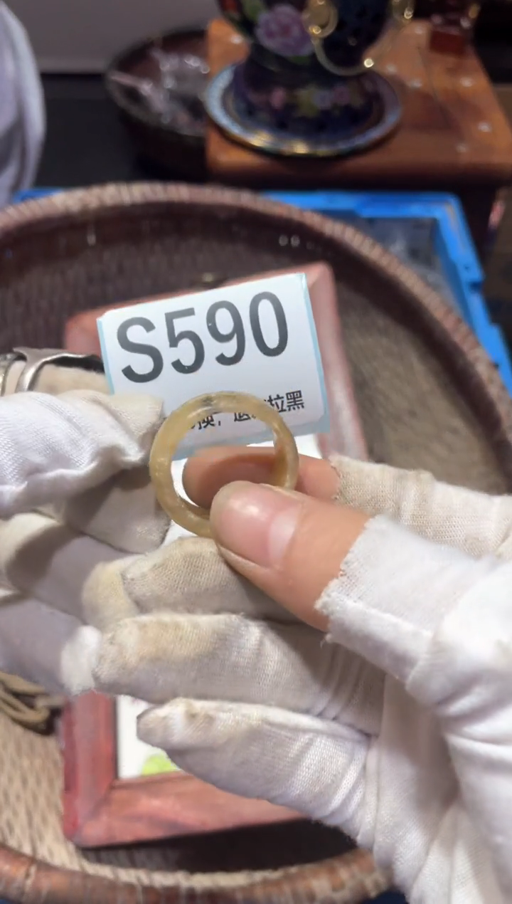 瓷片陈*美东轩直播链接火爆