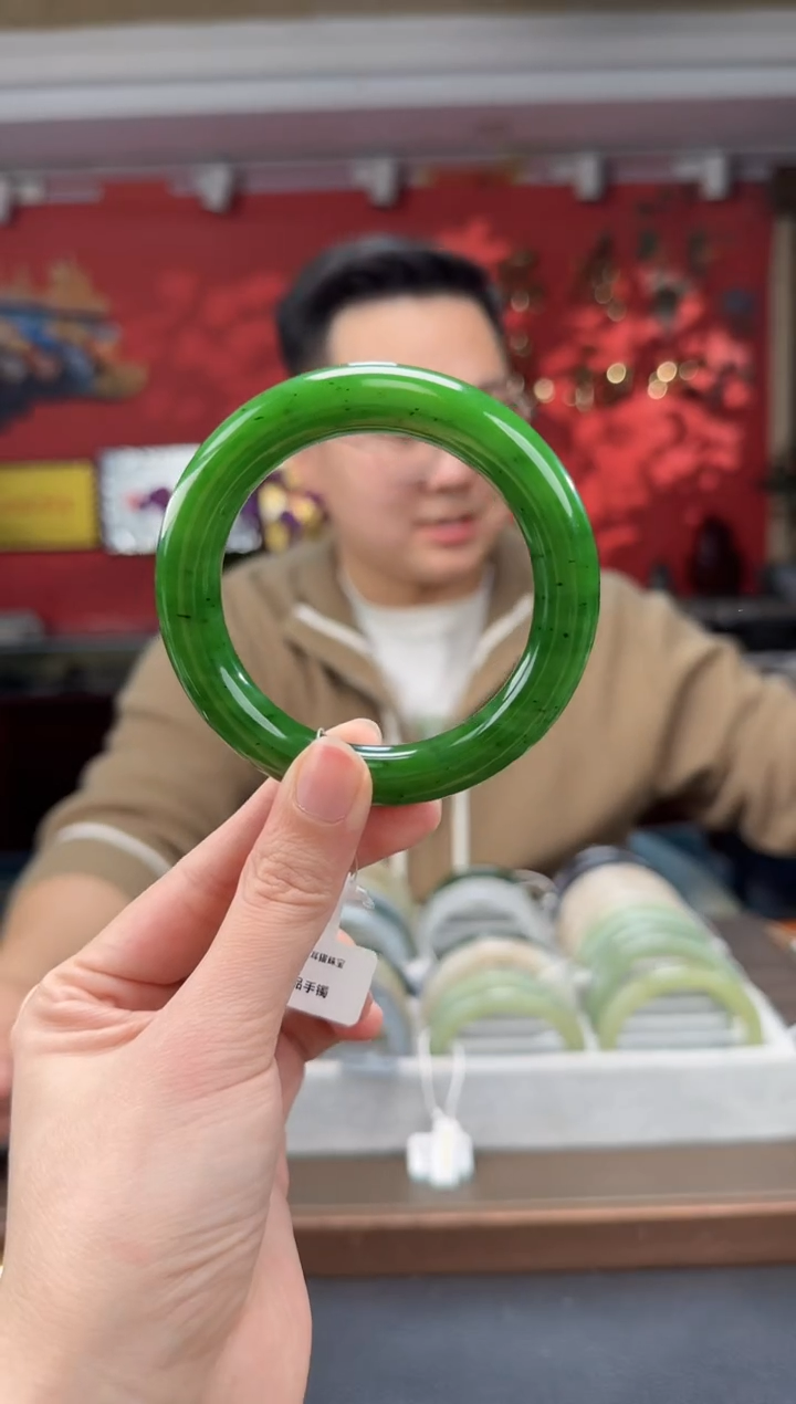 【闪购商品】和田玉.未镶嵌碧玉正装镯56+