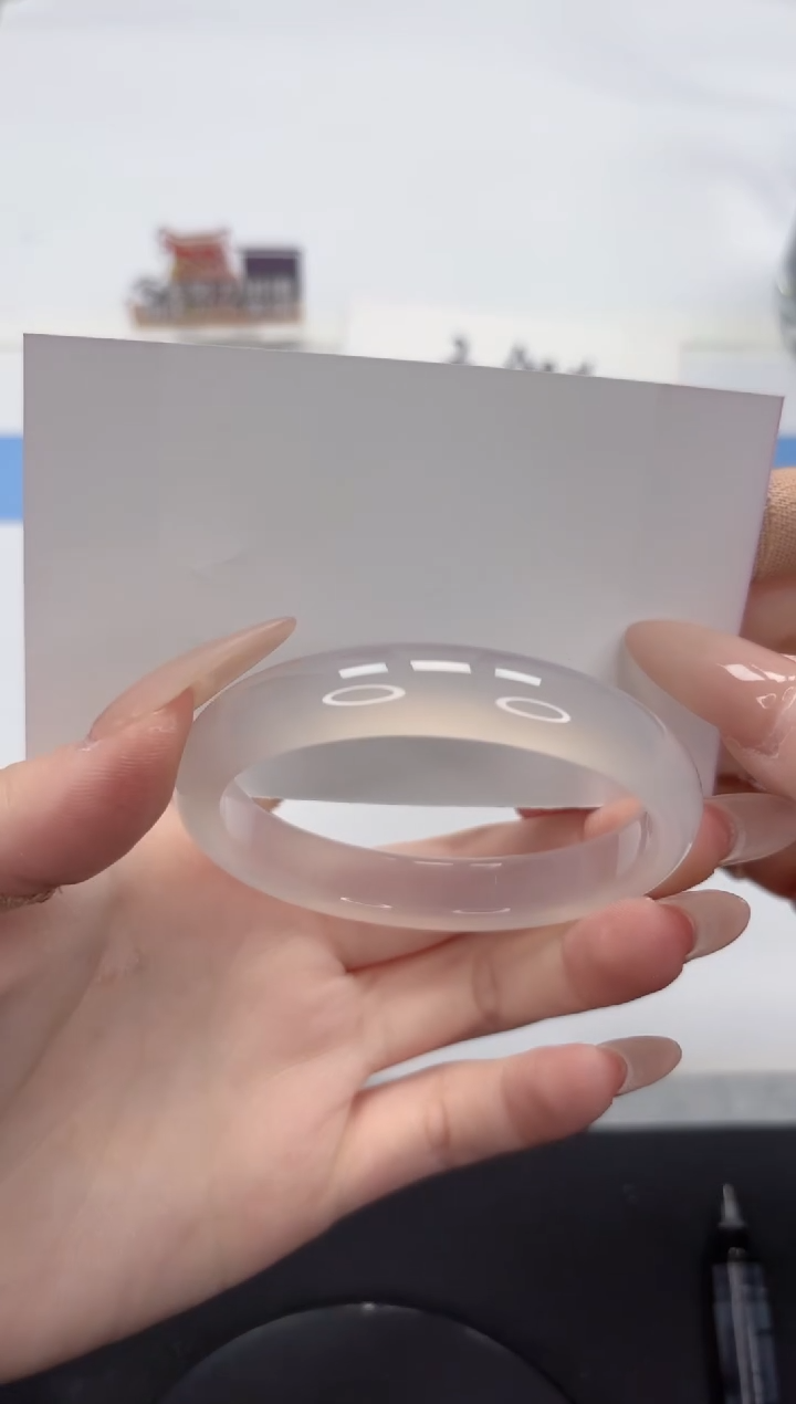 【闪购商品】石英质玉手镯未镶嵌A188-54