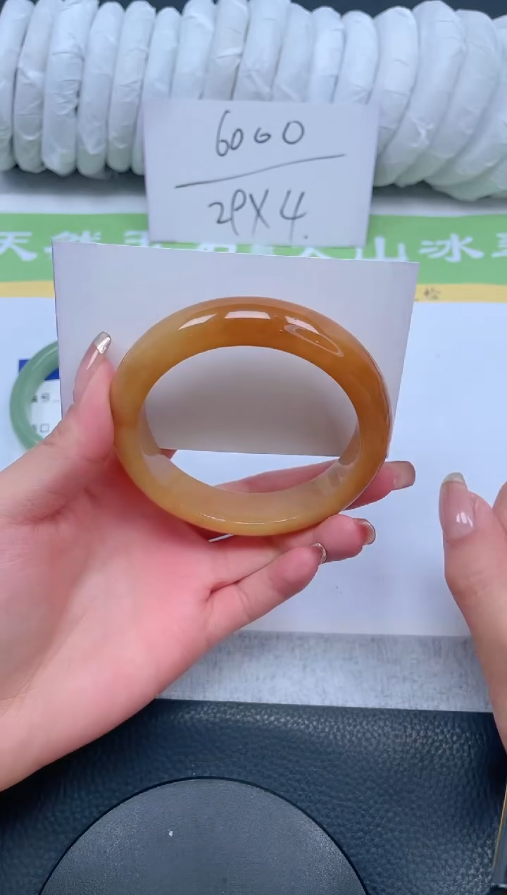 【闪购商品】石英质玉手镯未镶嵌A79-61+