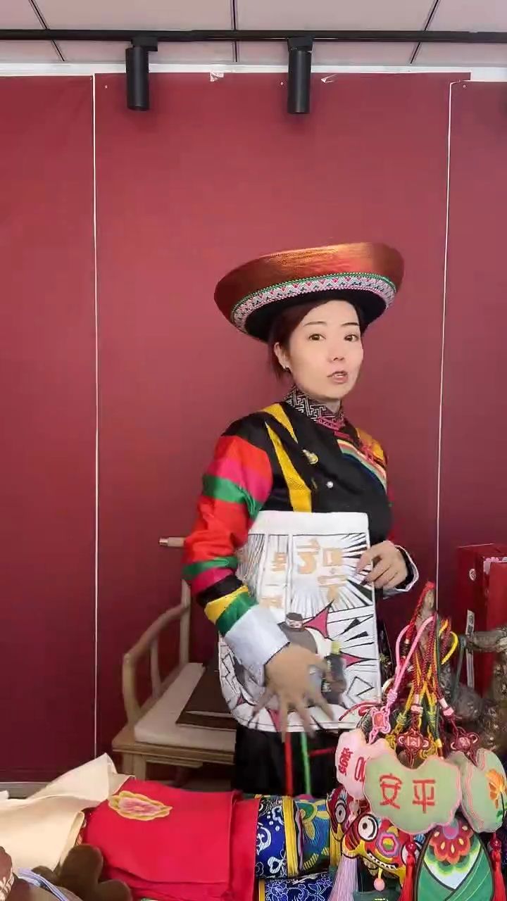 吃硬的麻雀帆布包