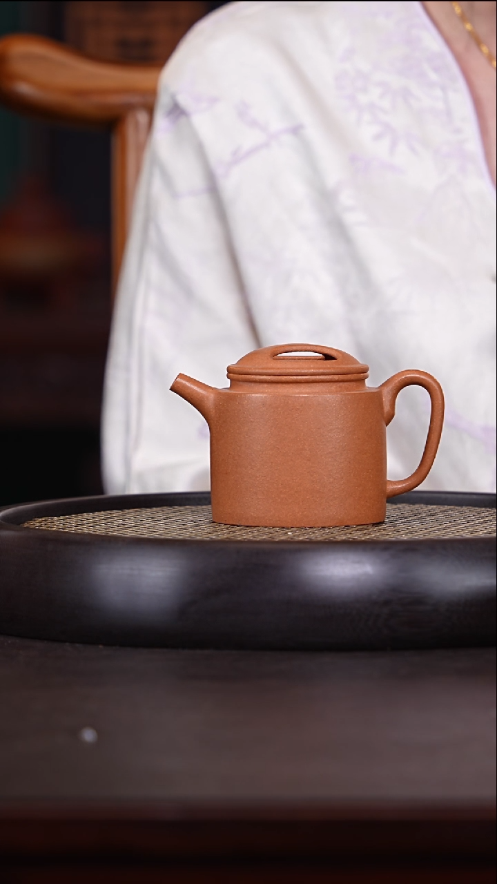 【闪购商品】紫砂茶壶黄振林8-27冷金黄260c