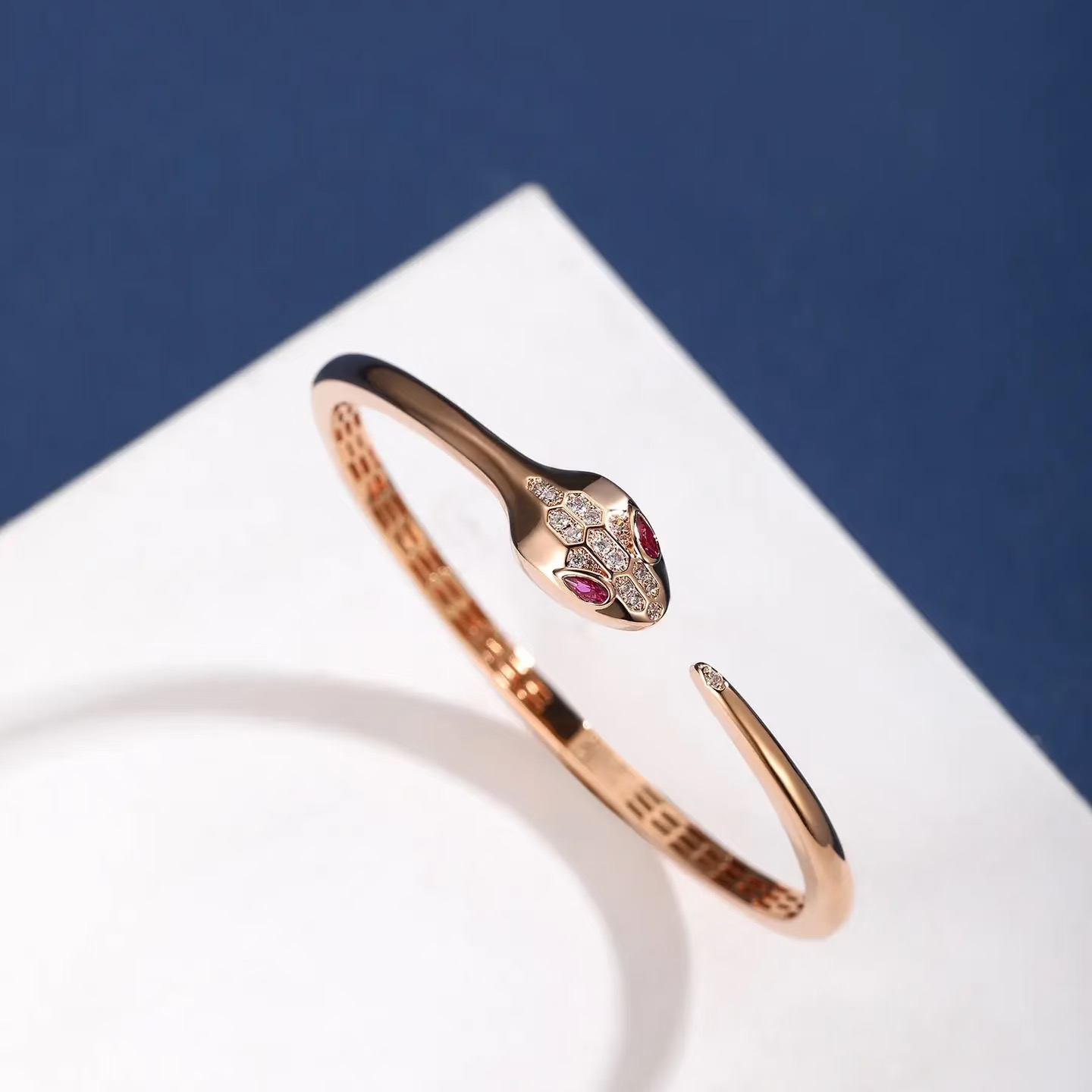 #粉色专享# 002红色蛇头手镯百搭窄版豹头手镯精致镶嵌