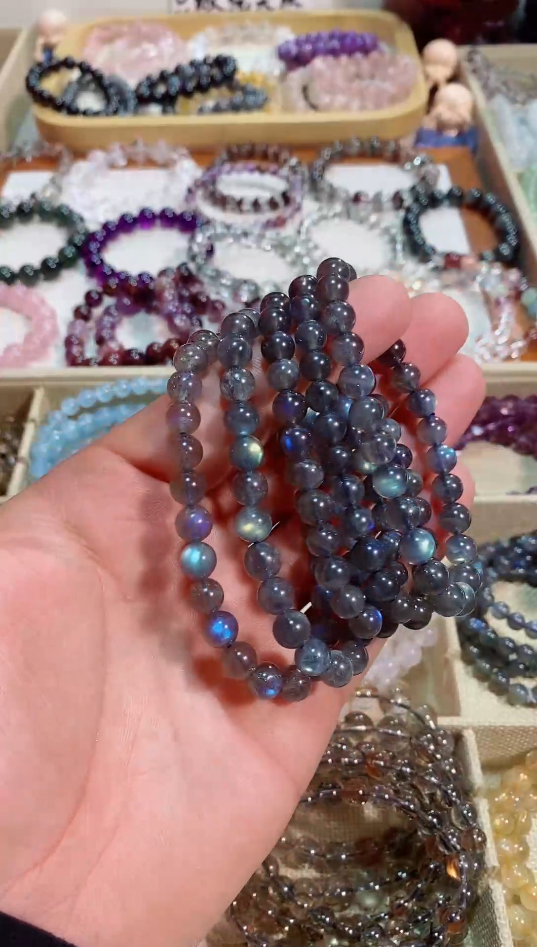 【闪购商品】水晶手链未镶嵌黑体灰月光7M+ (多样性发其一）