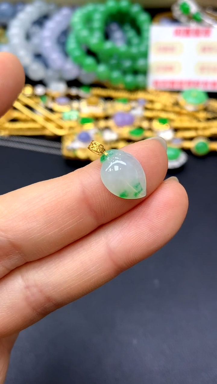 颈饰18K金镶嵌翡翠140-中国好珍宝