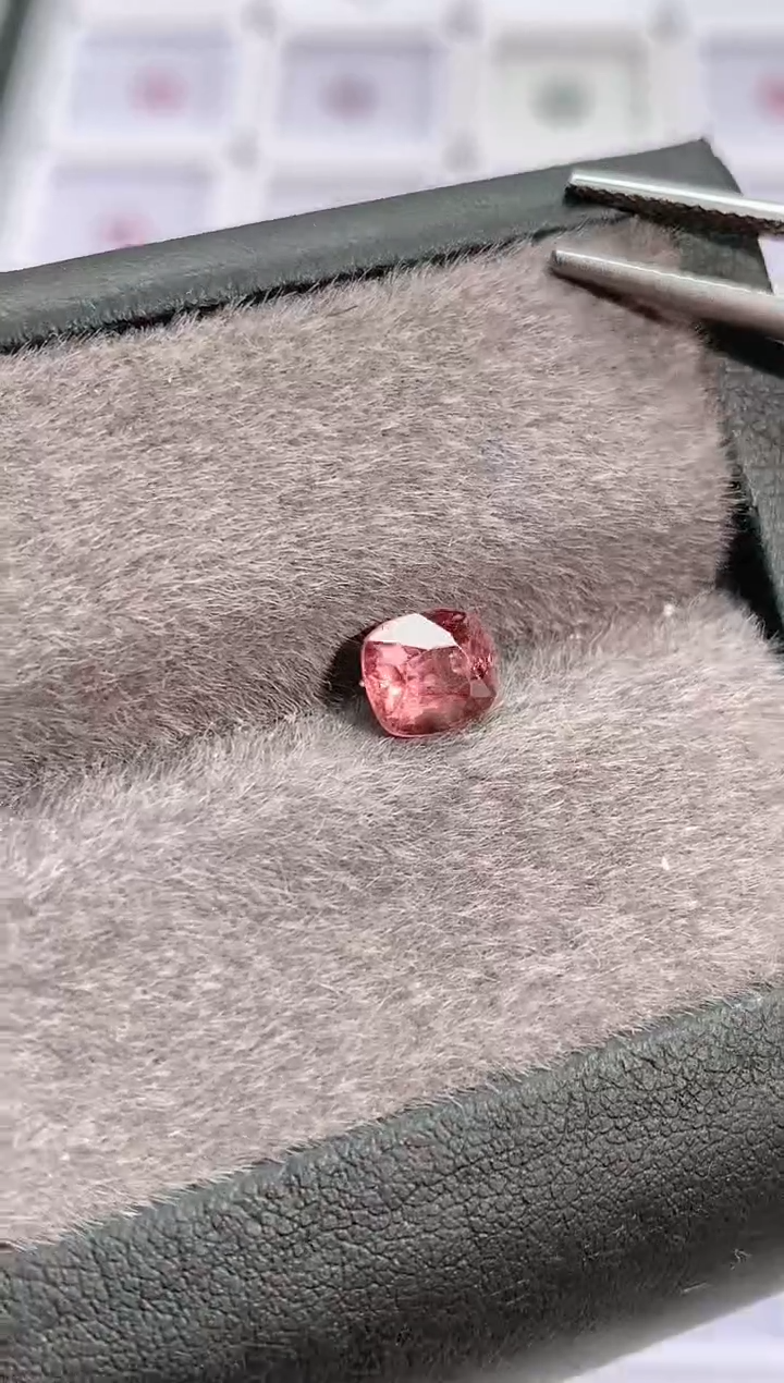 裸石尖晶石香*士1.39-199天然尖晶石