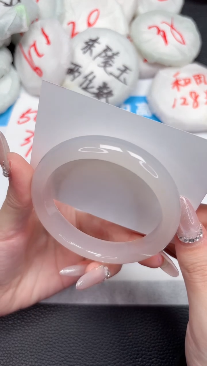 【闪购商品】石英质玉手镯未镶嵌467-62.3