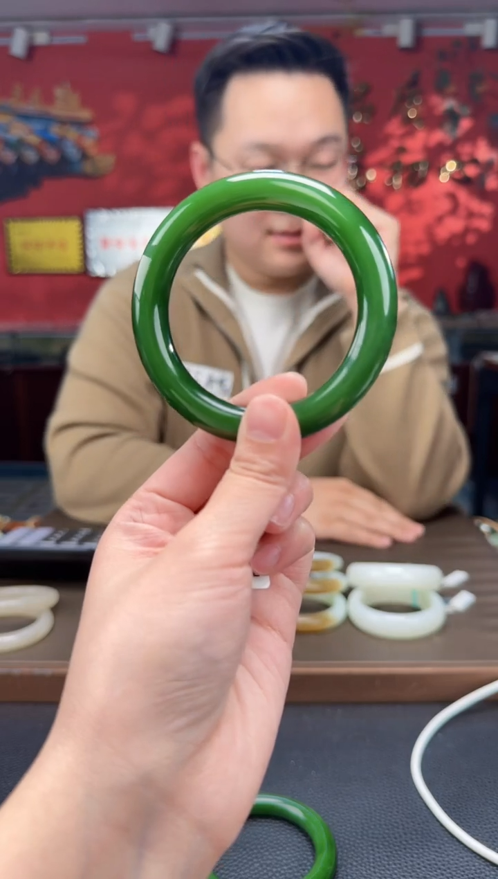 【闪购商品】和田玉.未镶嵌碧玉镯55-61