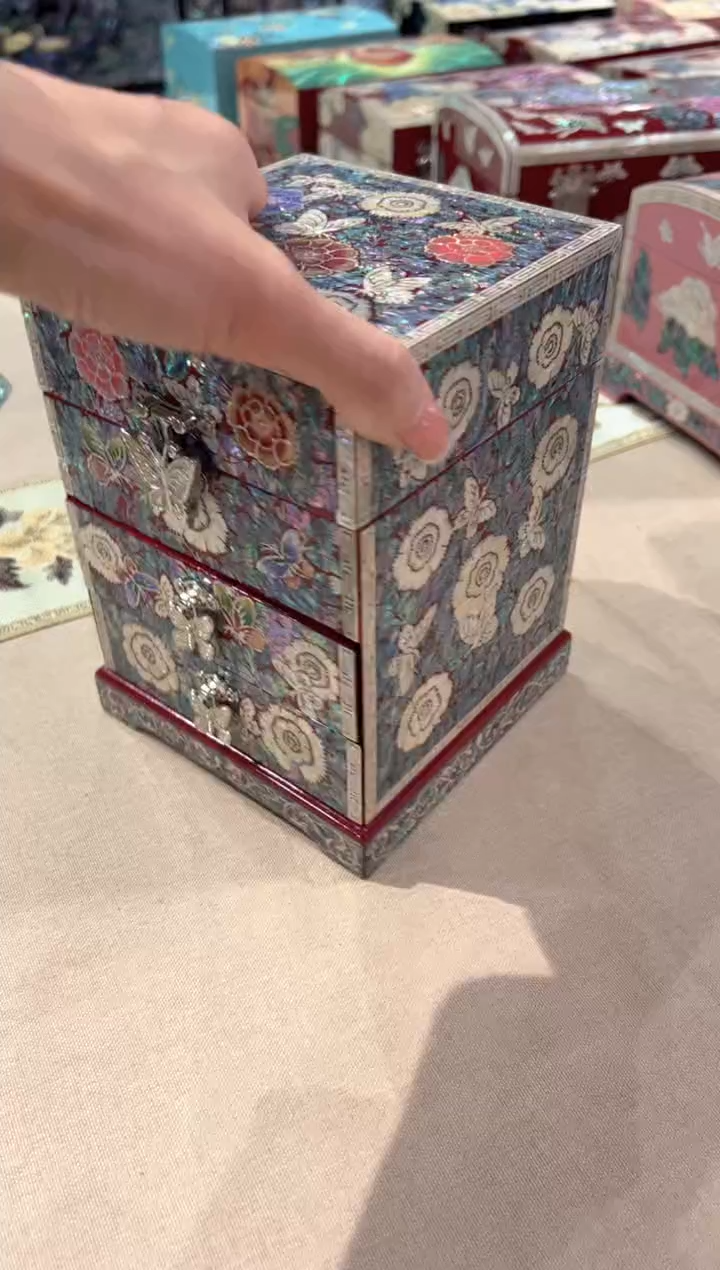 【闪购商品】白边红底弘贝雅螺钿漆器文化馆