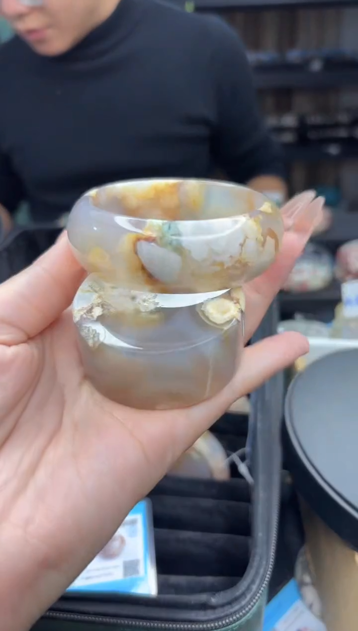 【闪购商品】石英质玉手镯未镶嵌791（55圈赠送镯心）