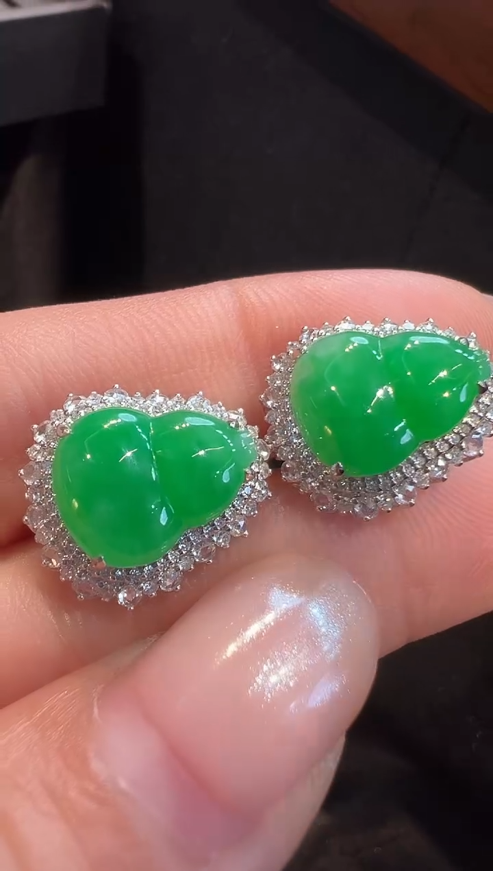 18K金镶嵌翡翠耳饰AL6