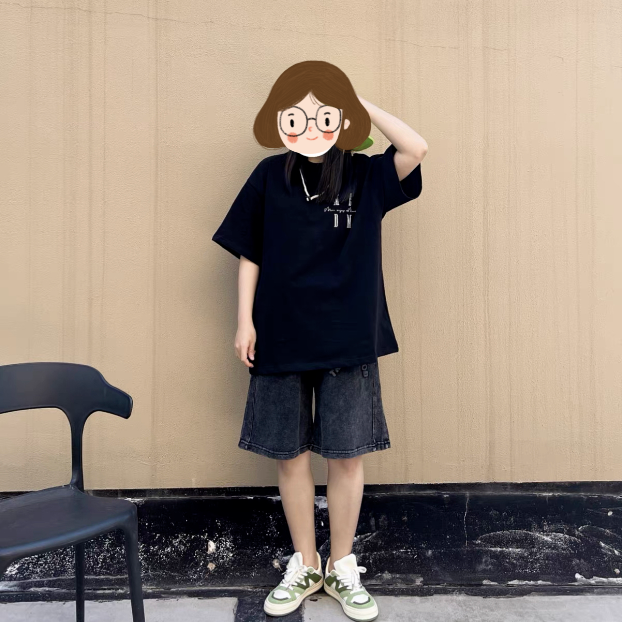 刺绣四字短袖黑白两色男女同款