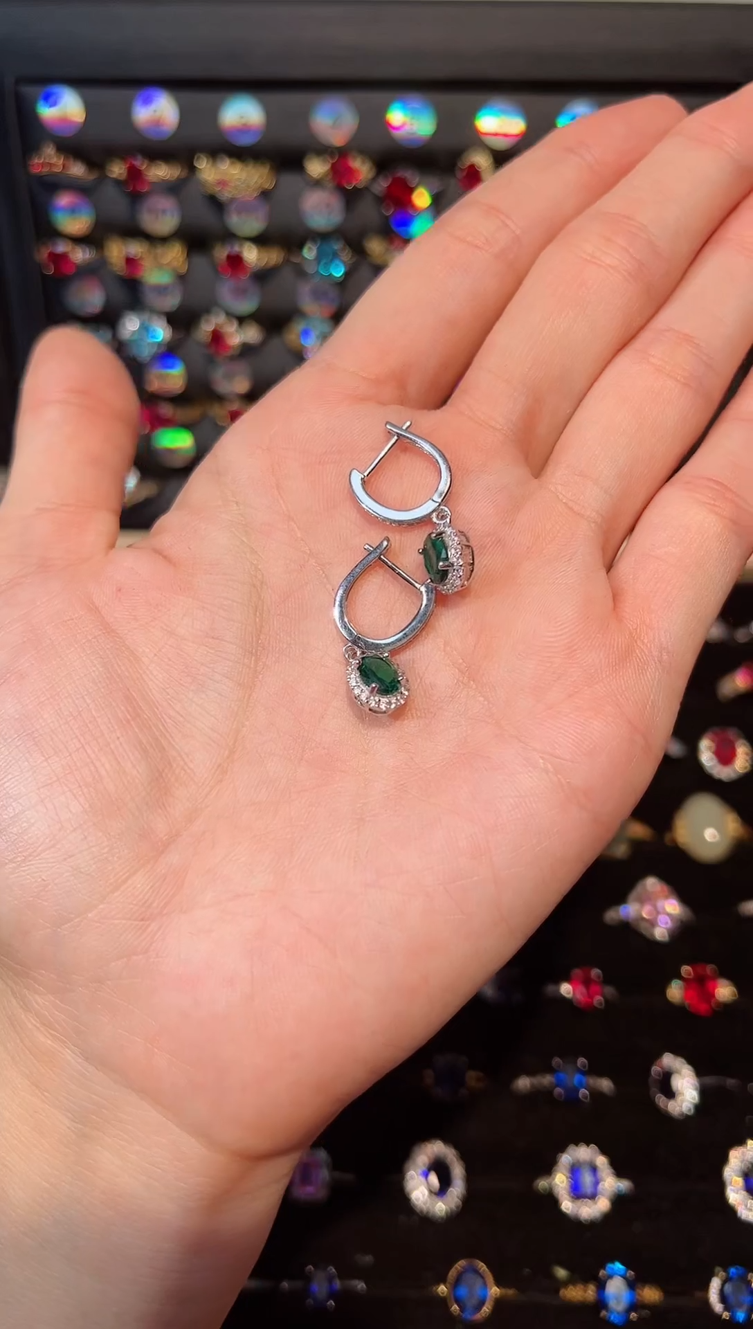 【闪购商品】祖母绿耳饰银S925镶嵌...