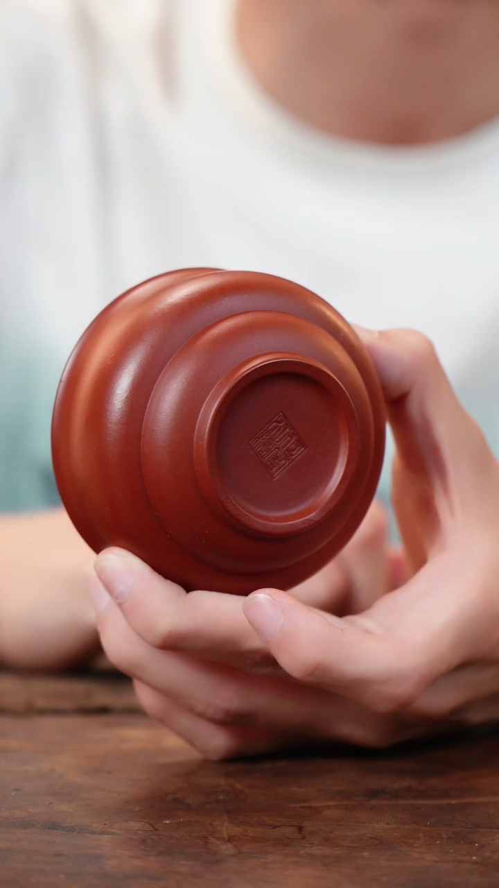 茶杯紫砂见素造器--大红袍叠叠杯