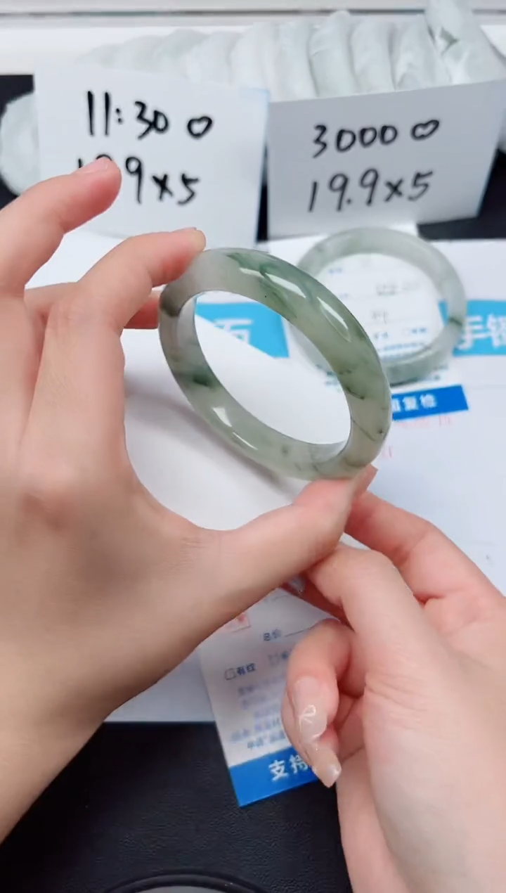 【闪购商品】石英质玉手镯未镶嵌G22-57.9