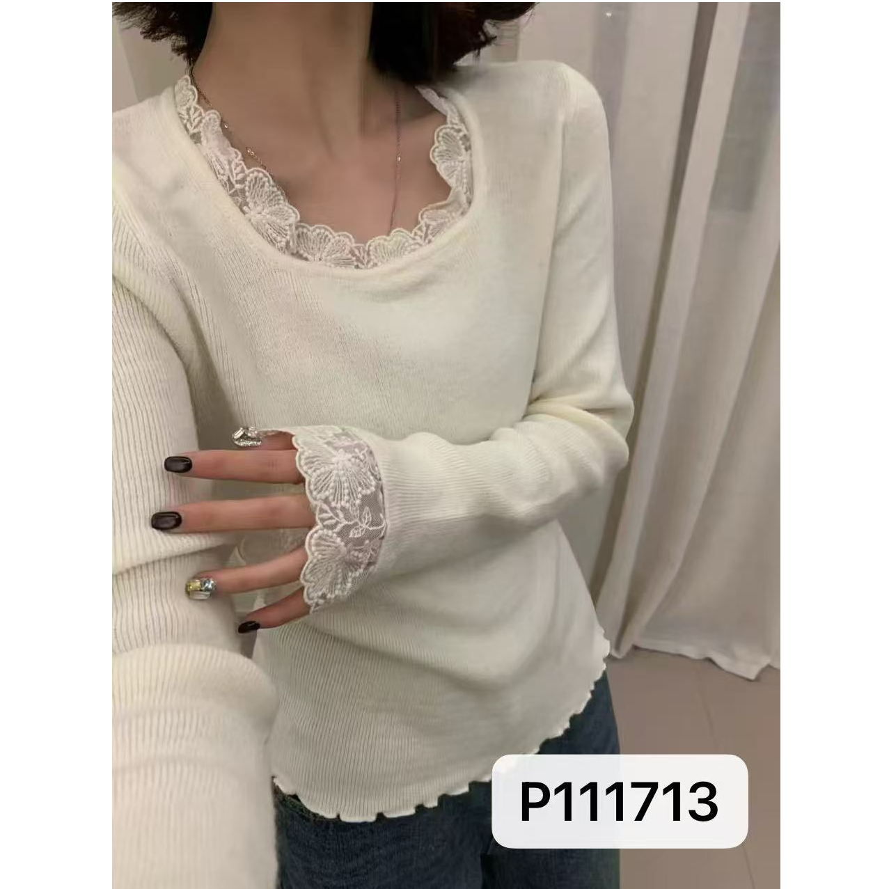 D111713新款女蕾丝拼接木耳边针织衫韩系温柔风气质软糯毛衣
