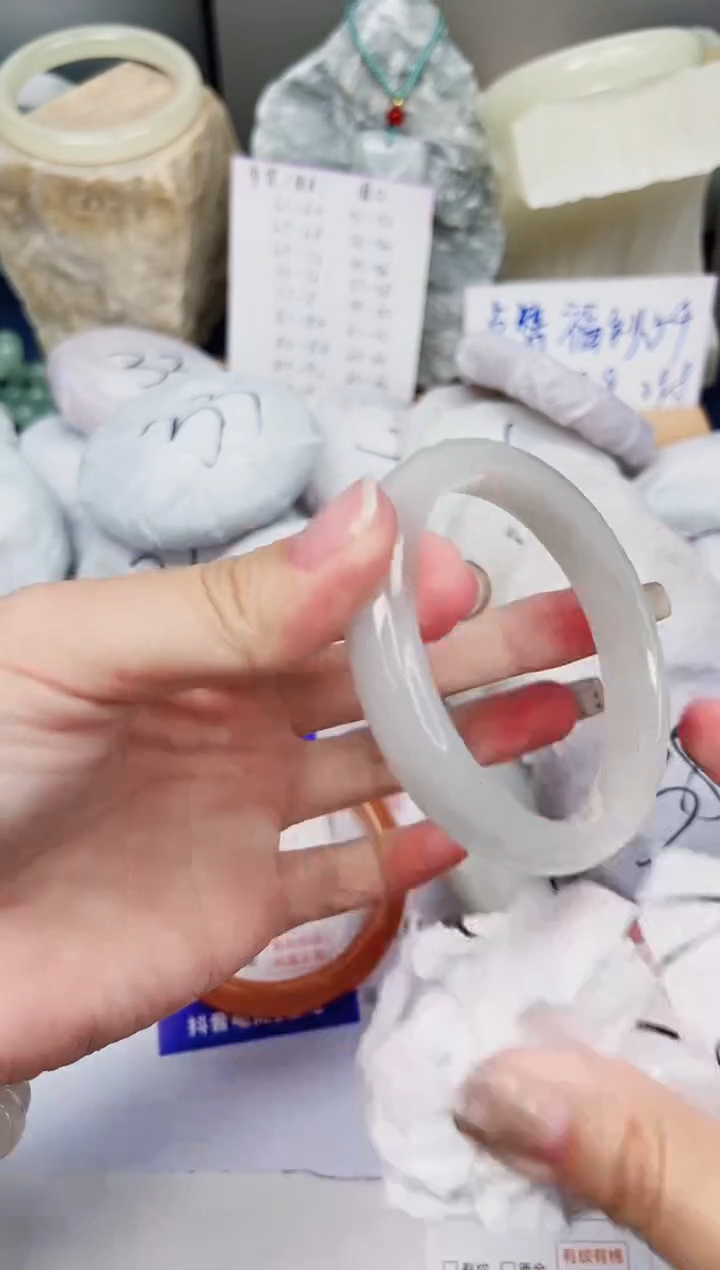 【闪购商品】石英质玉手镯未镶嵌395-天山翠-圈口55