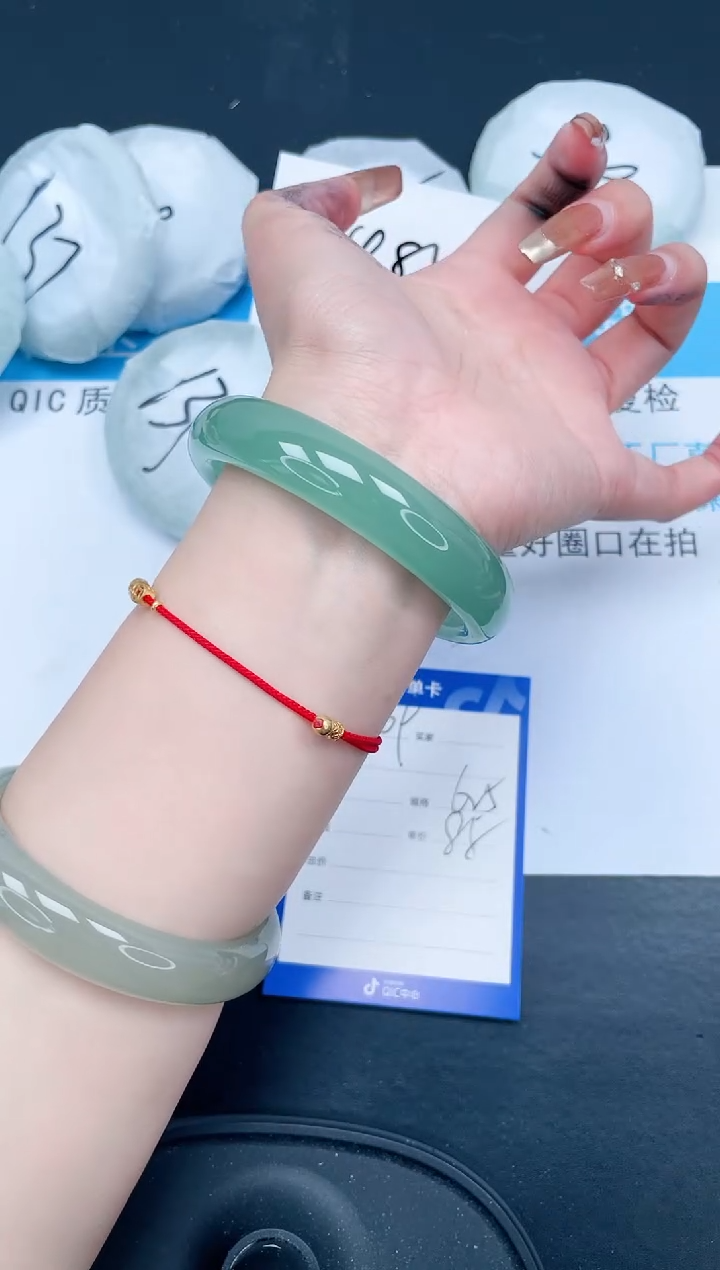 【闪购商品】石英质玉手镯未镶嵌409