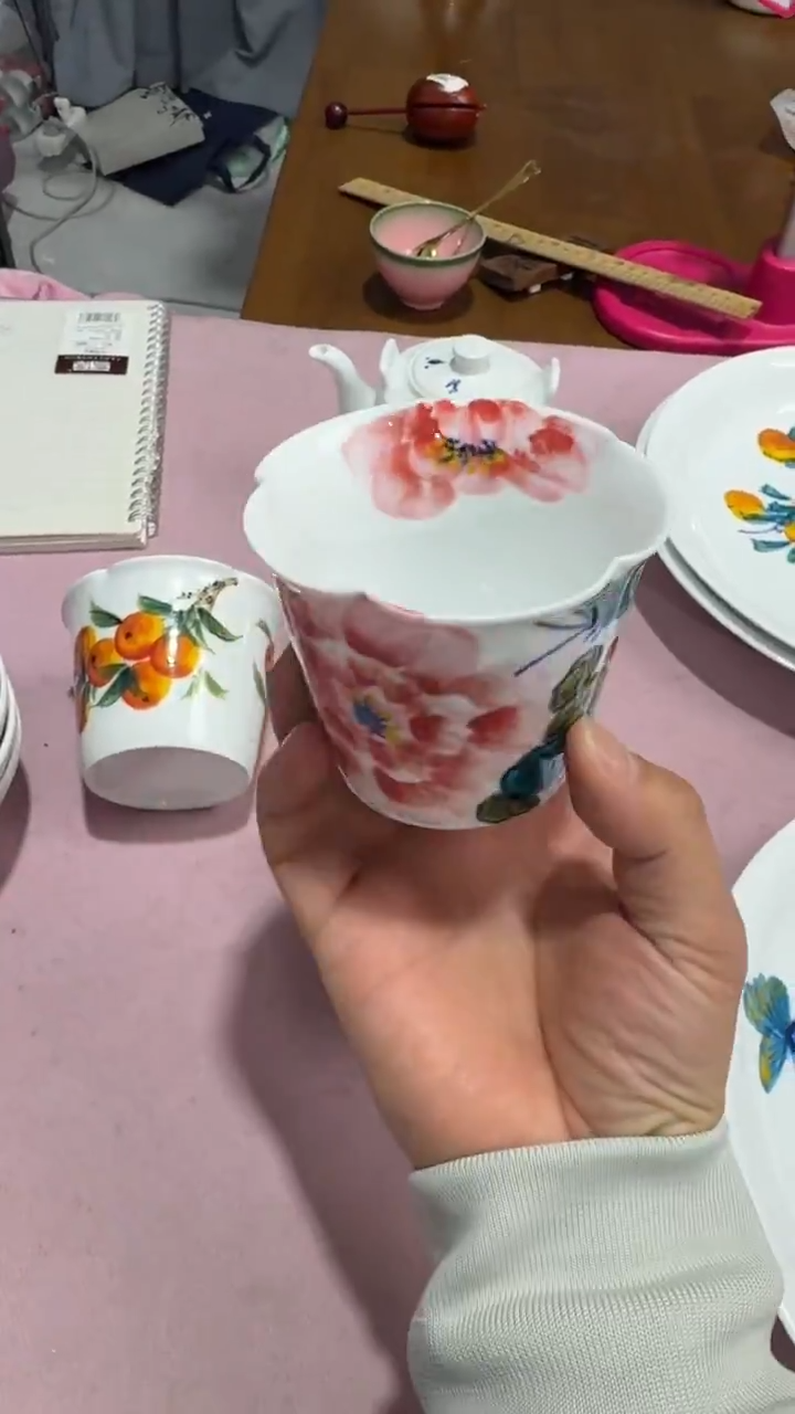 摆件陶瓷景德镇高温瓷（花口杯）