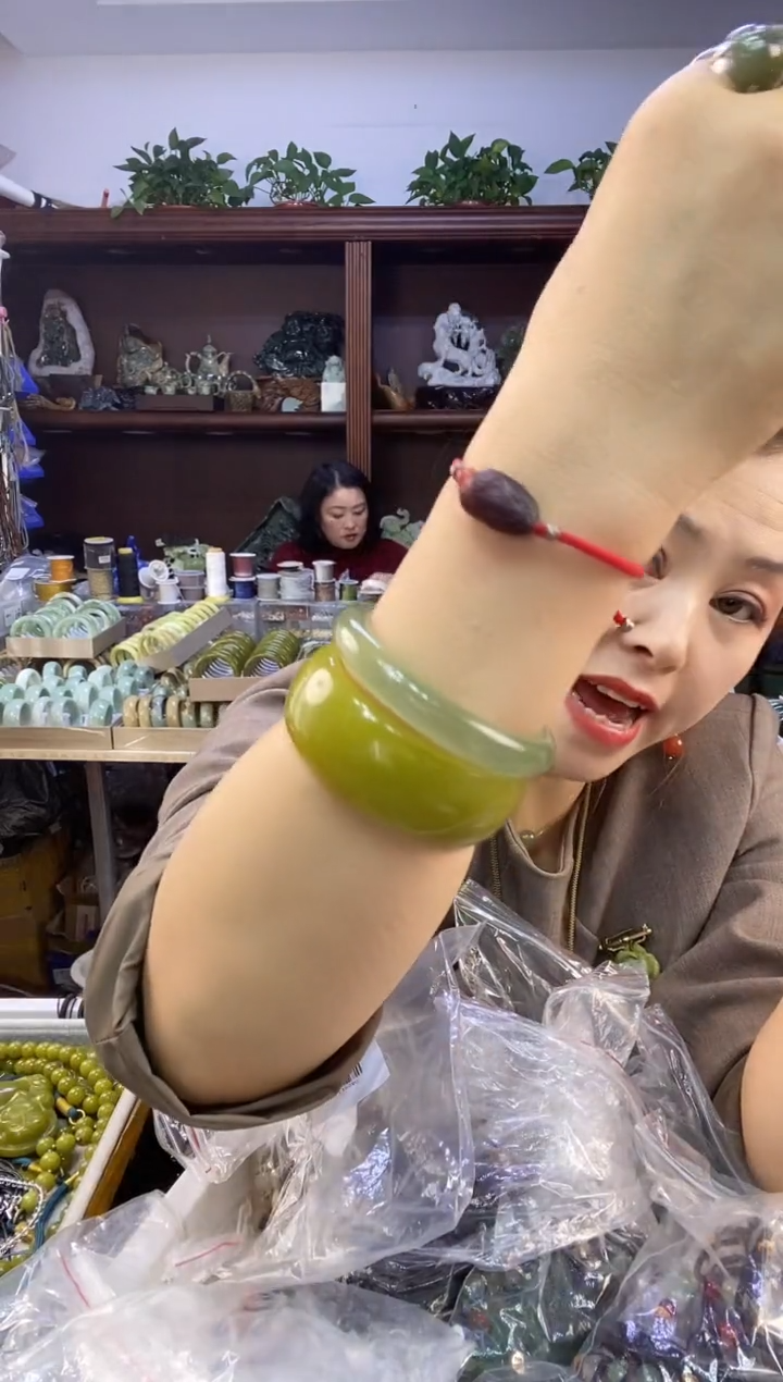 未镶嵌蛇纹石玉手绳多样性随机发一