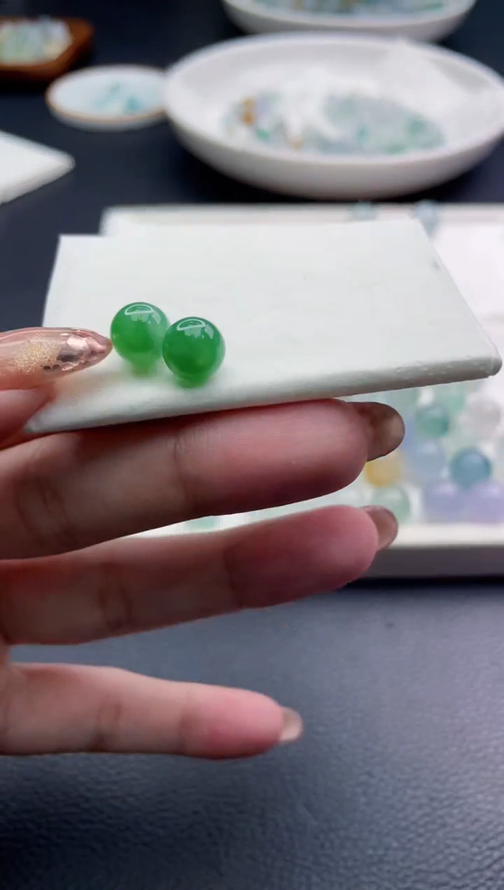 未镶嵌定制翡翠茂*珠子
