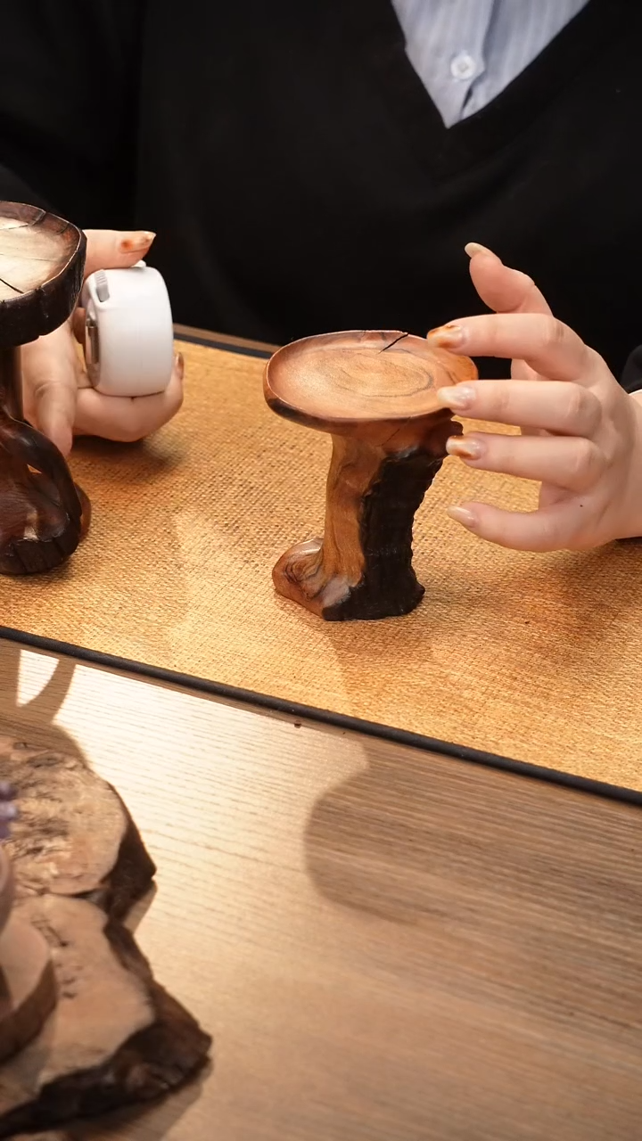 24号云小屋紫柚木烛台
