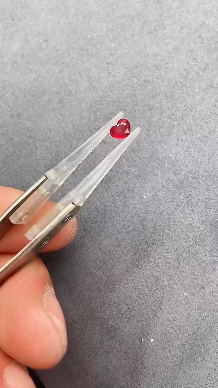 【闪购商品】红宝石裸石未镶嵌0.56