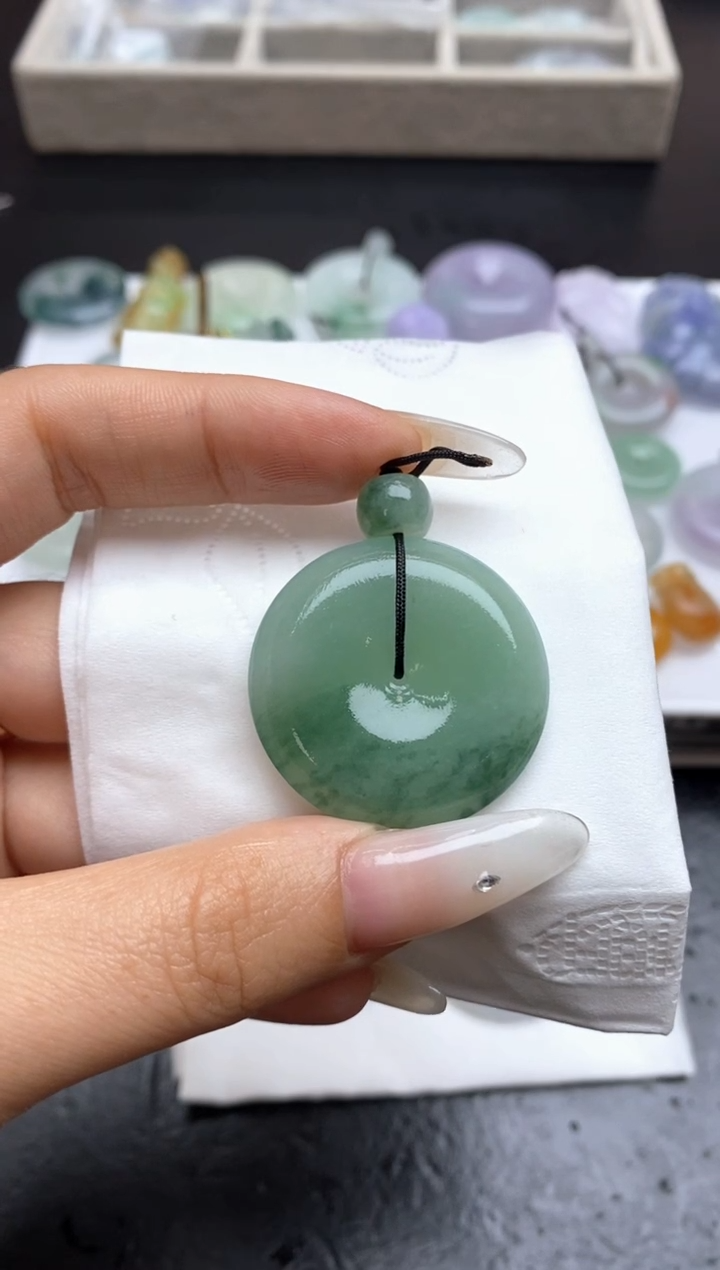 定制翡翠未镶嵌翡翠毛货~