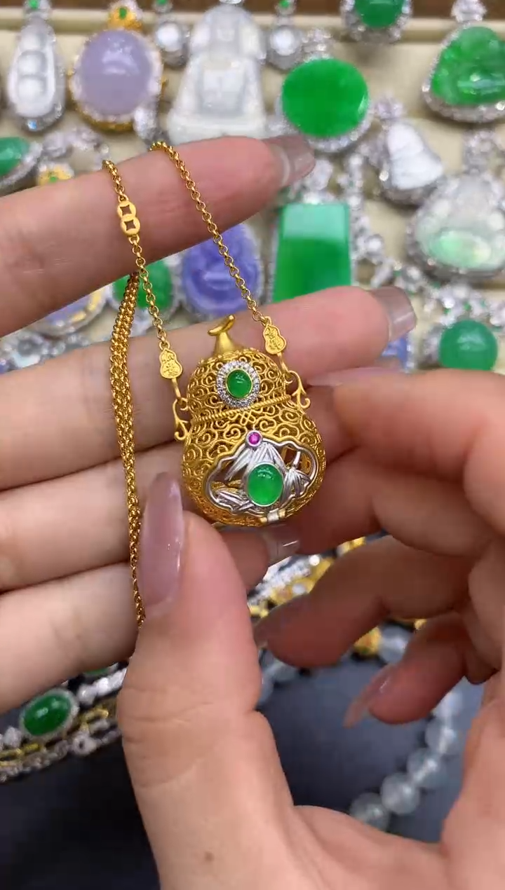 颈饰18K金镶嵌翡翠411-中国好珍宝