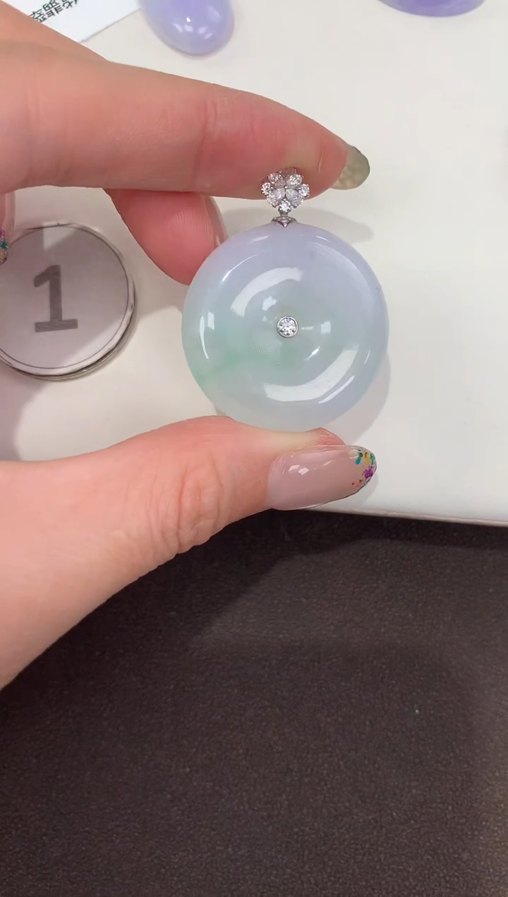 颈饰18K金镶嵌翡翠天然缅甸A货翡翠