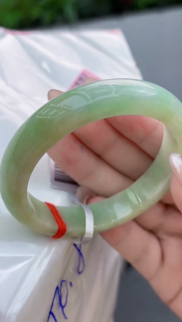 【闪购商品】翡翠手镯未镶嵌翡翠手镯