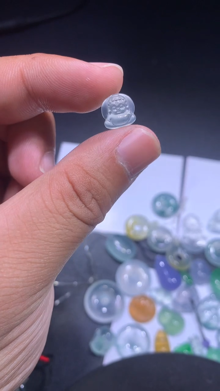 颈饰未镶嵌翡翠宝宝佛