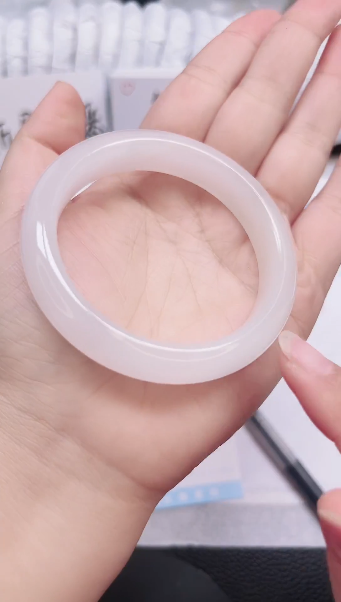 未镶嵌手镯石英质玉266-56.3