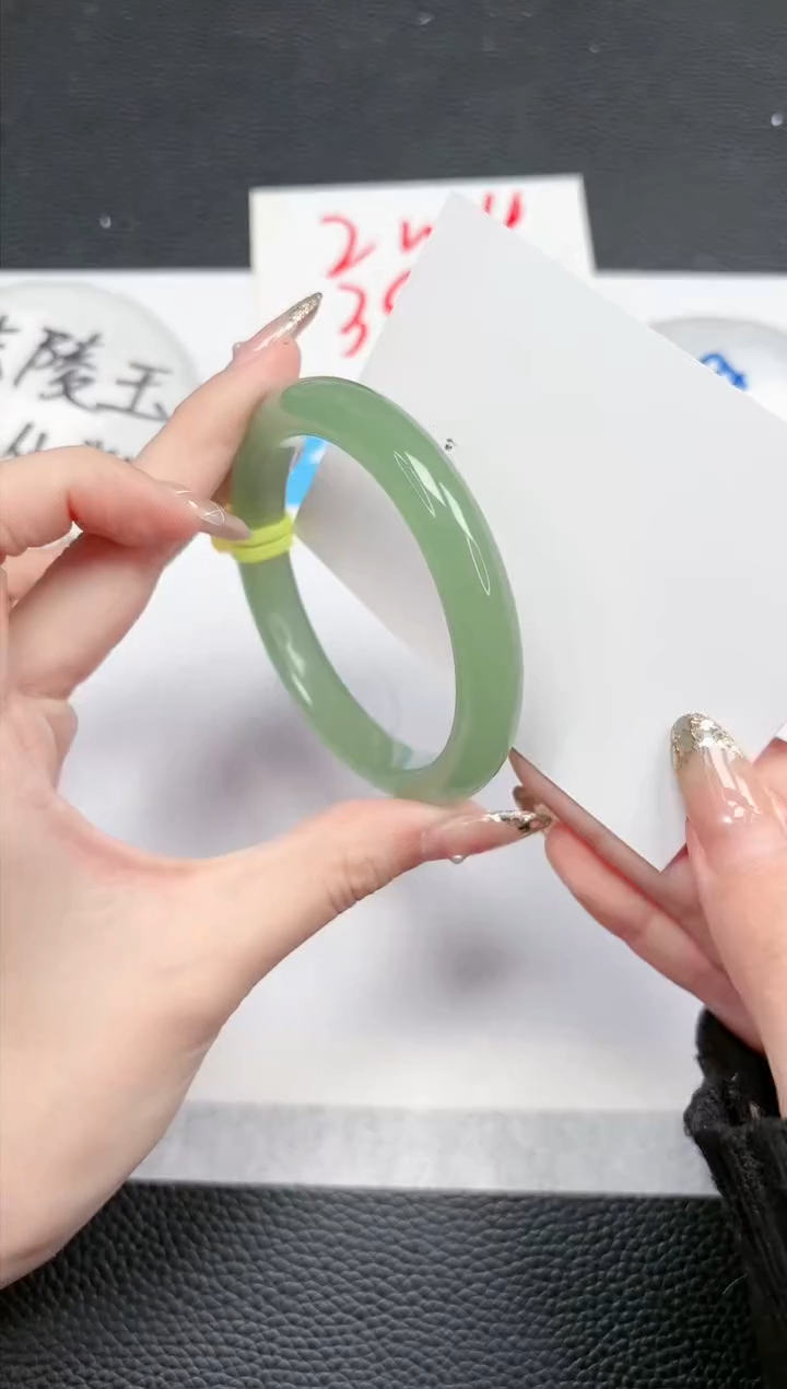 【闪购商品】石英质玉手镯未镶嵌462-56.3