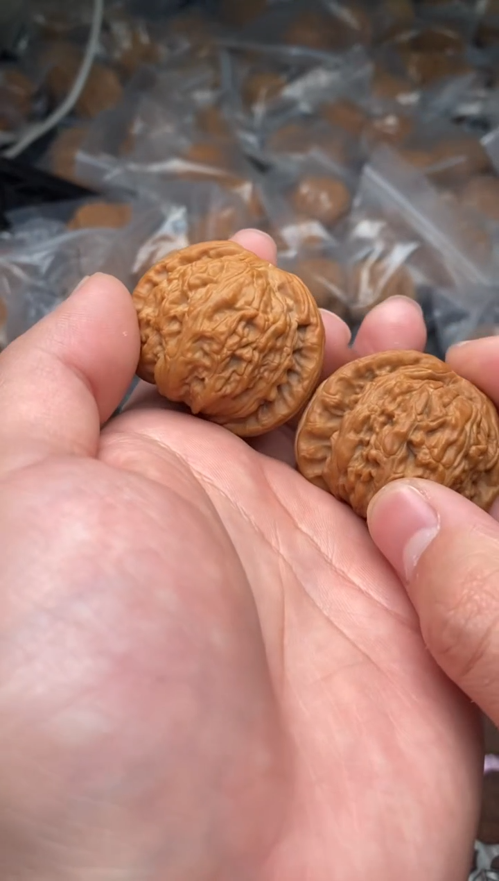 【闪购商品】文玩核桃把件G47号39尺白狮子