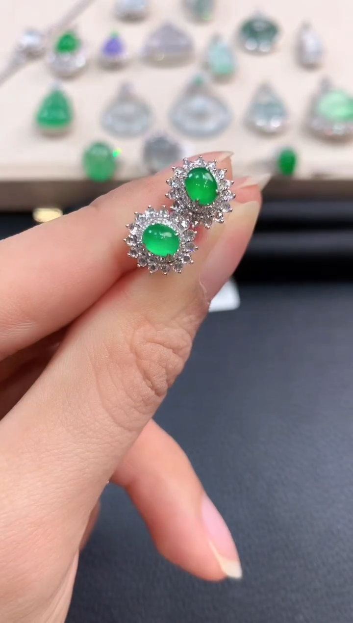 【闪购商品】翡翠耳饰18K金镶嵌b70       