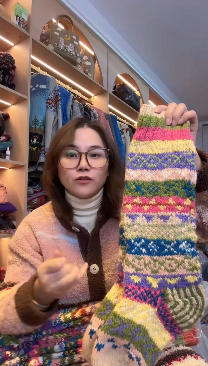 羊毛扣*百羊毛地板袜B089