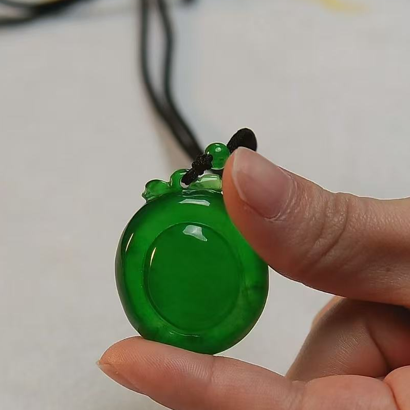 【华夏文物甄选商店02235】翡翠吊坠