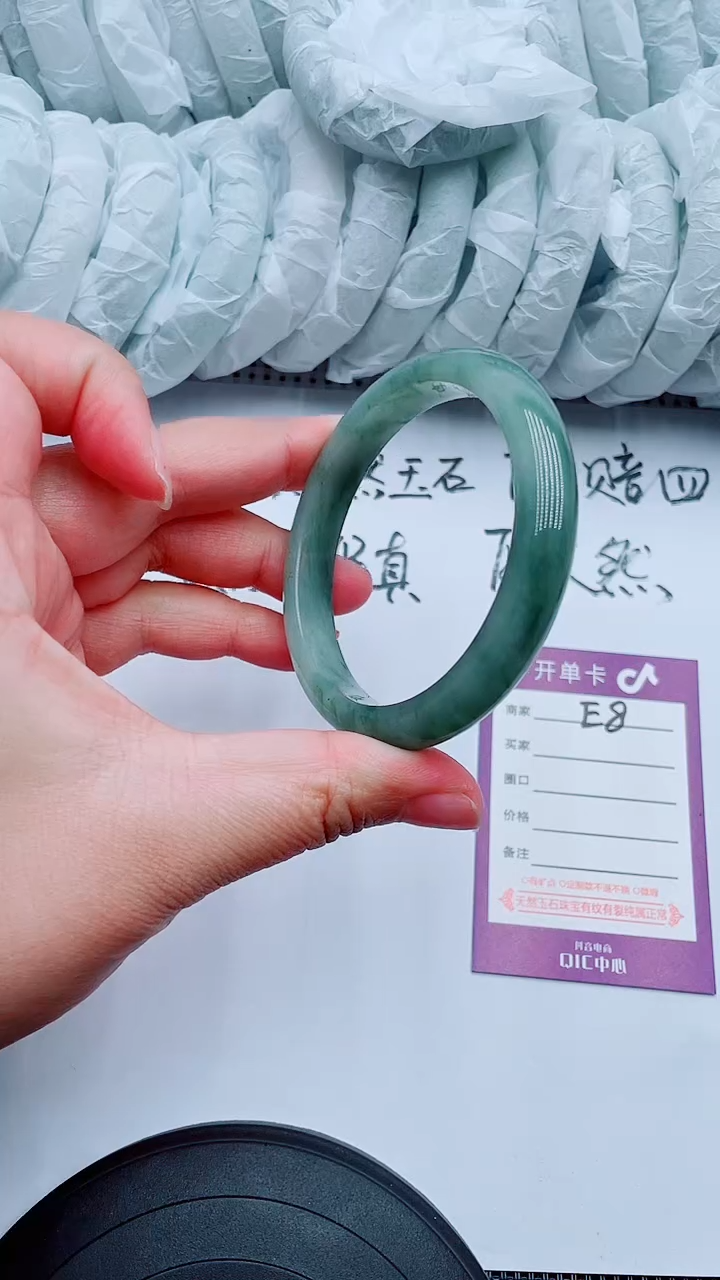 【闪购商品】石英质玉手镯未镶嵌E8-56-57