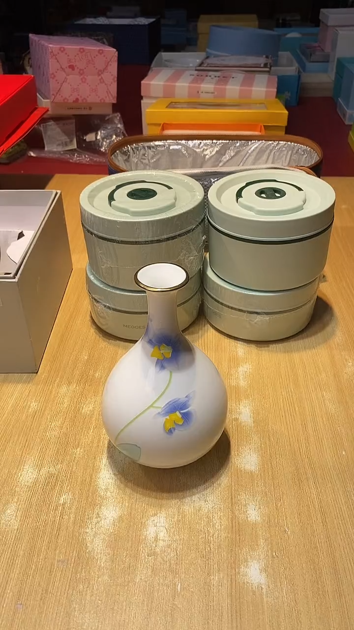 瓷片生活的本意是啊开心啊@@1