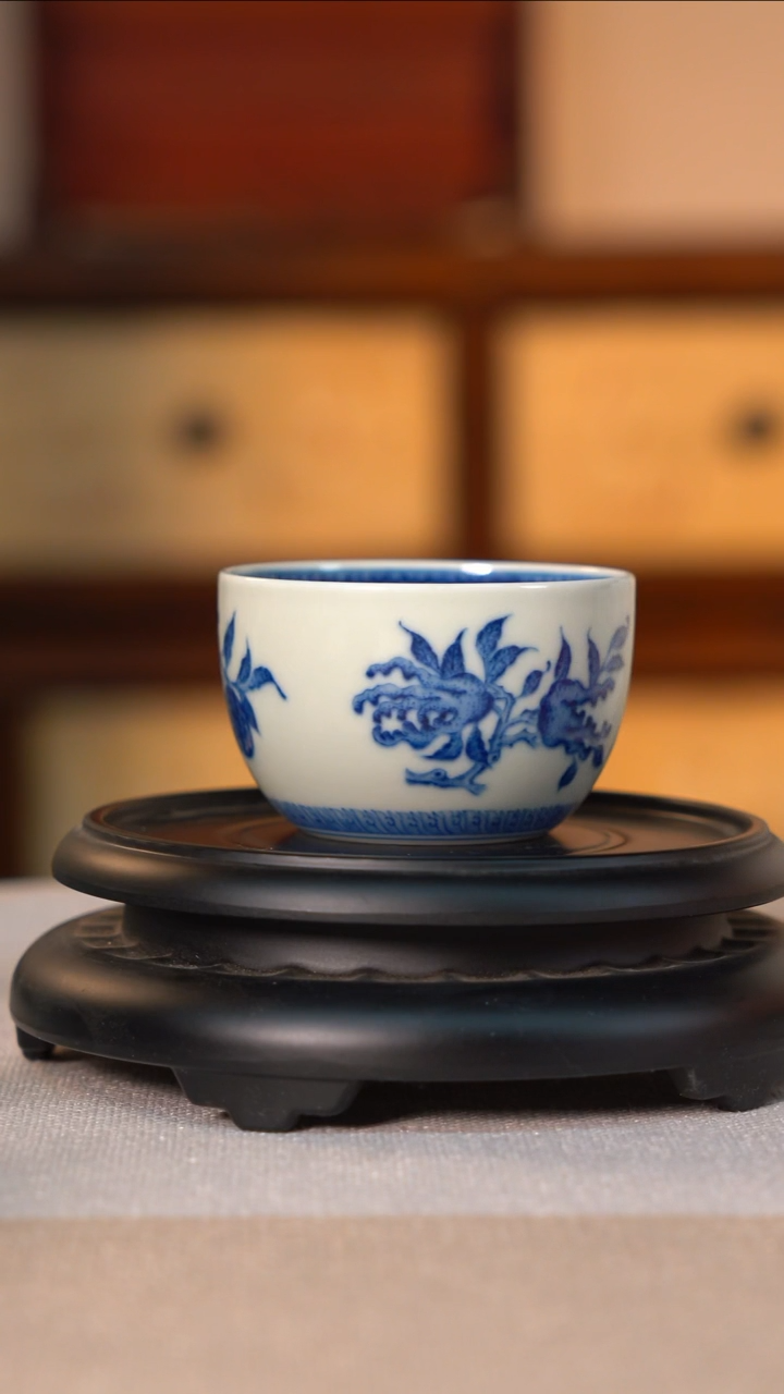 【闪购商品】景德镇青花压手缸杯024