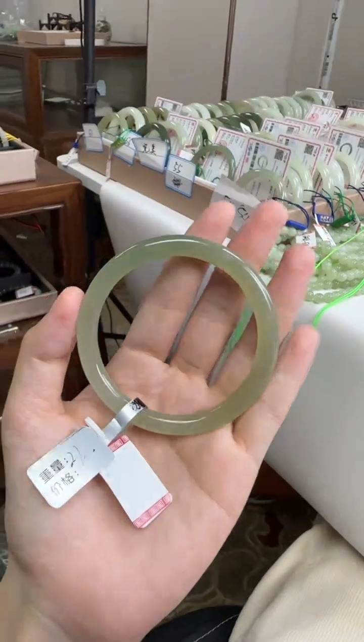 未镶嵌手镯和田玉57