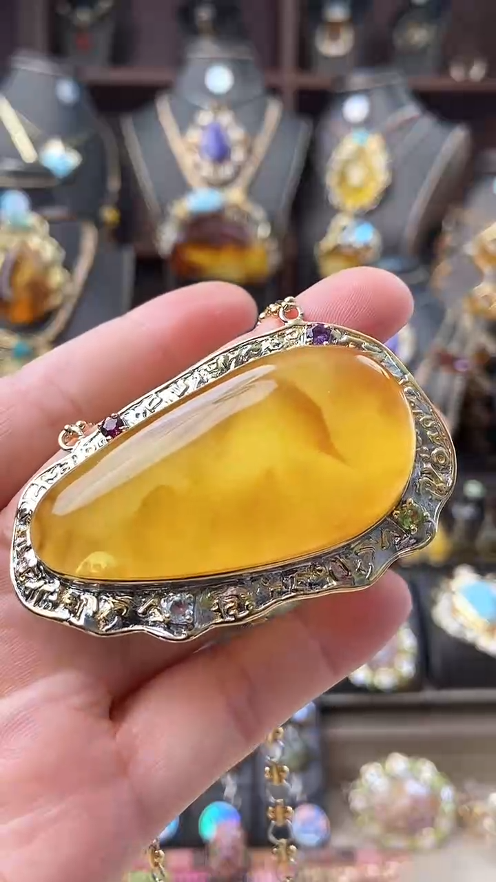 【闪购商品】琥珀颈饰银S925镶嵌蜜蜡吊坠