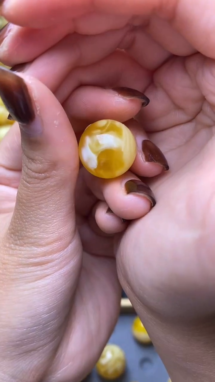 【闪购商品】琥珀裸石未镶嵌蜜蜡.66