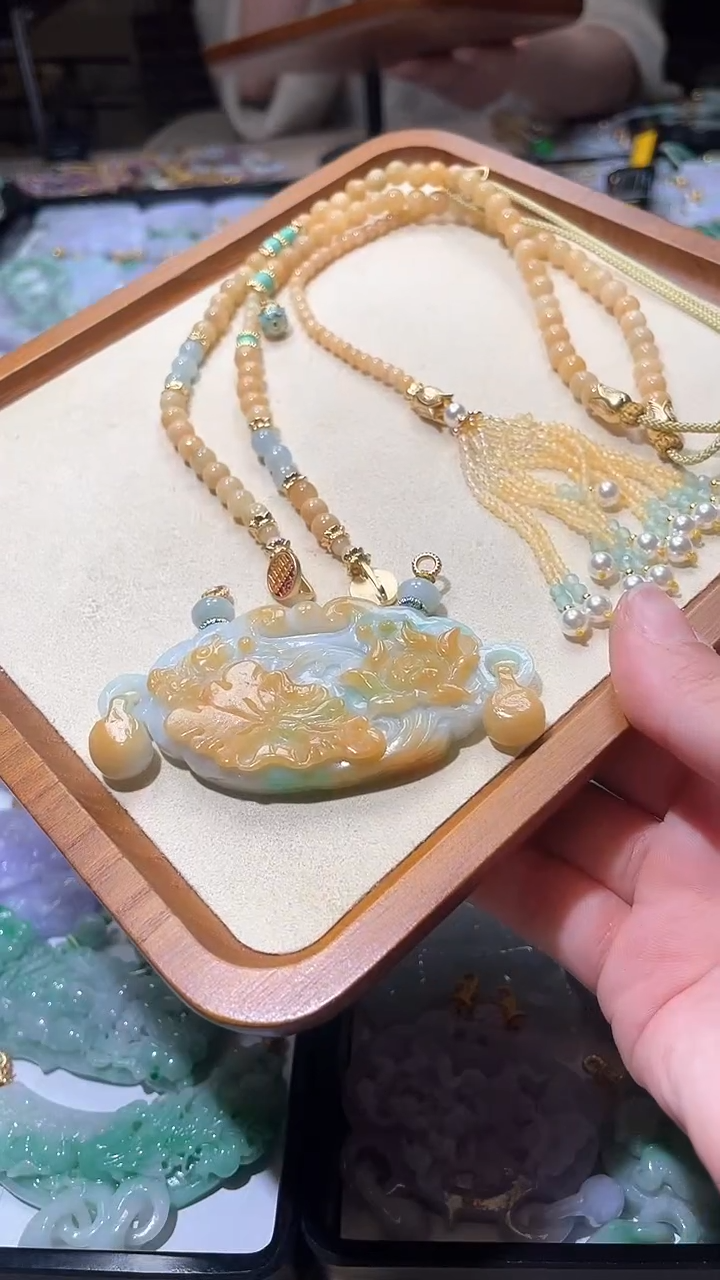 【闪购商品】翡翠颈饰未镶嵌吊坠