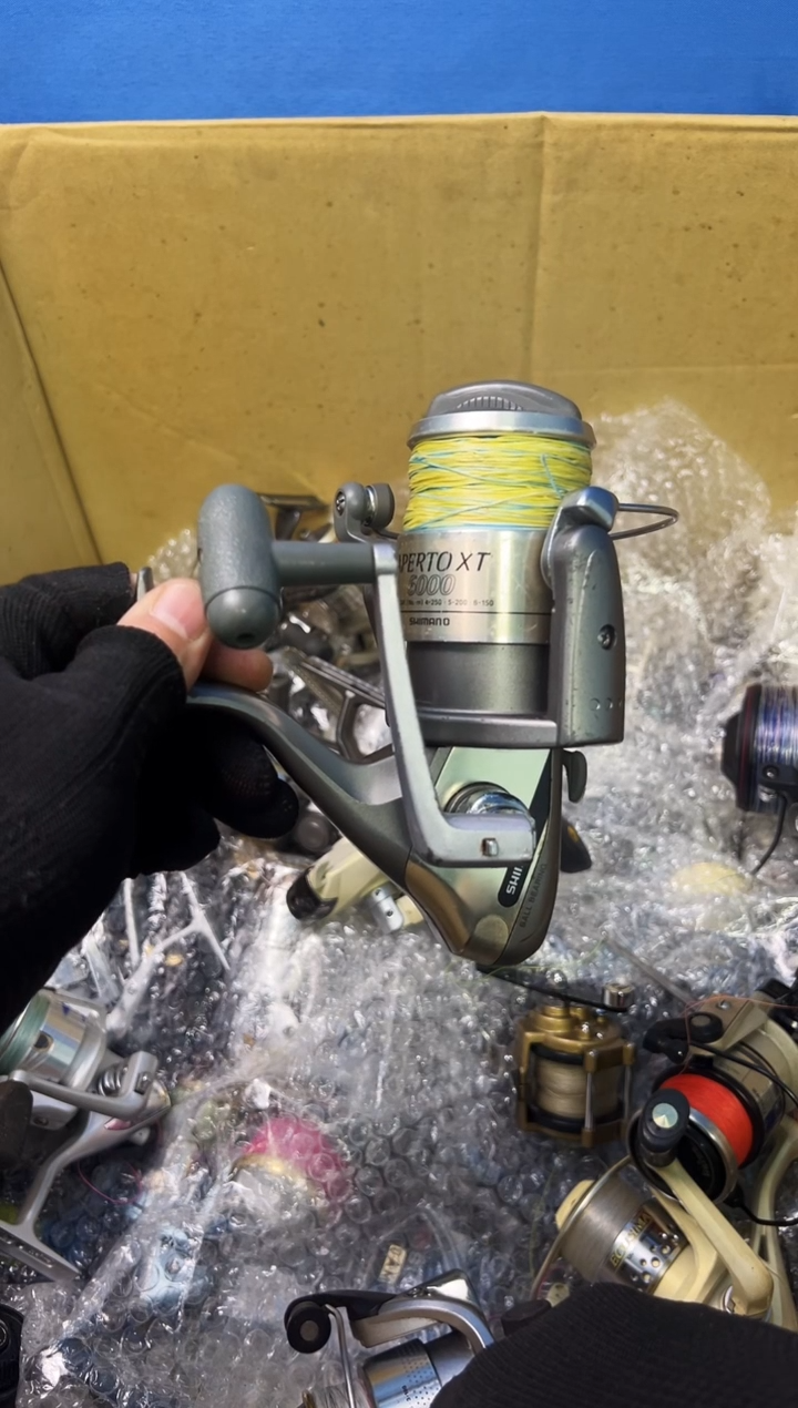 品*微瑕钓鱼轮，直播间讲解为准，看清楚再拍，如有拆卸不退换